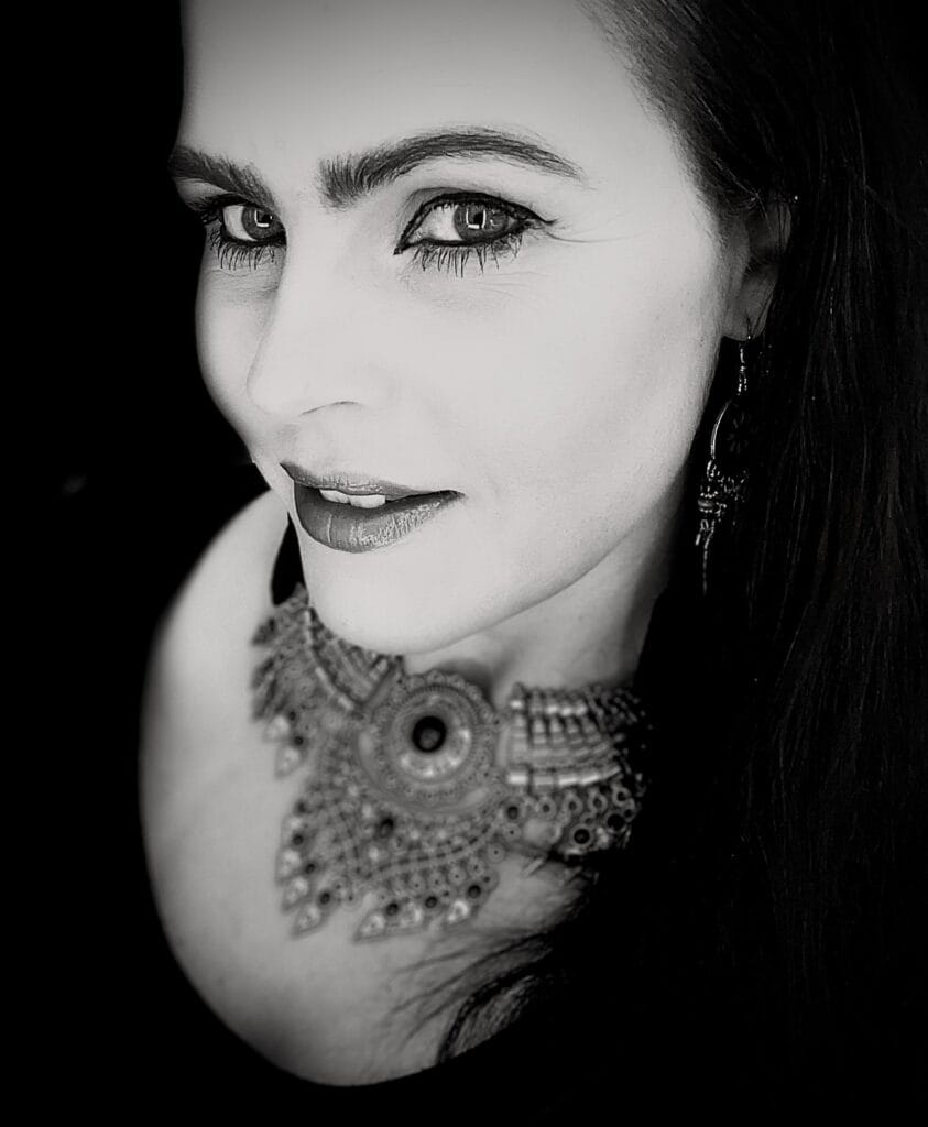 - Growing By Lotus - thumbnail IMG 4109 - Om Camille Lotus